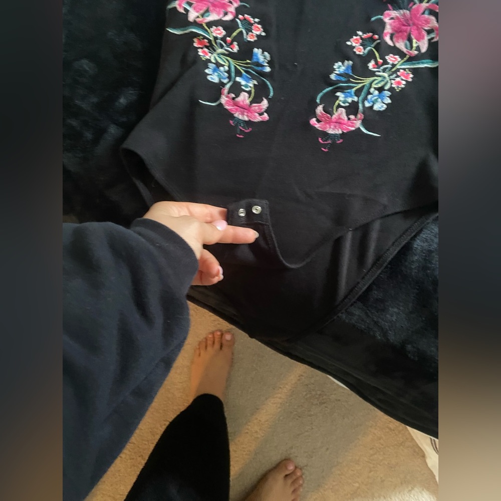 Embroidered black bodysuit - Picture 2 of 2
